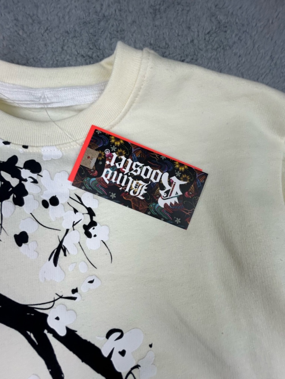 BLIND ROOSTER Small Asian Graphic Mountain Village Tree Soft Sweatshirt NWT - Picture 3 of 9